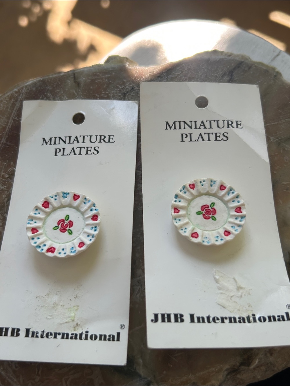 Vintage White Rose Plate Buttons